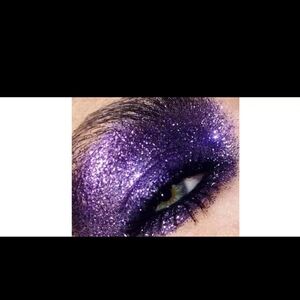 Shimmering Purple Eyeshadow